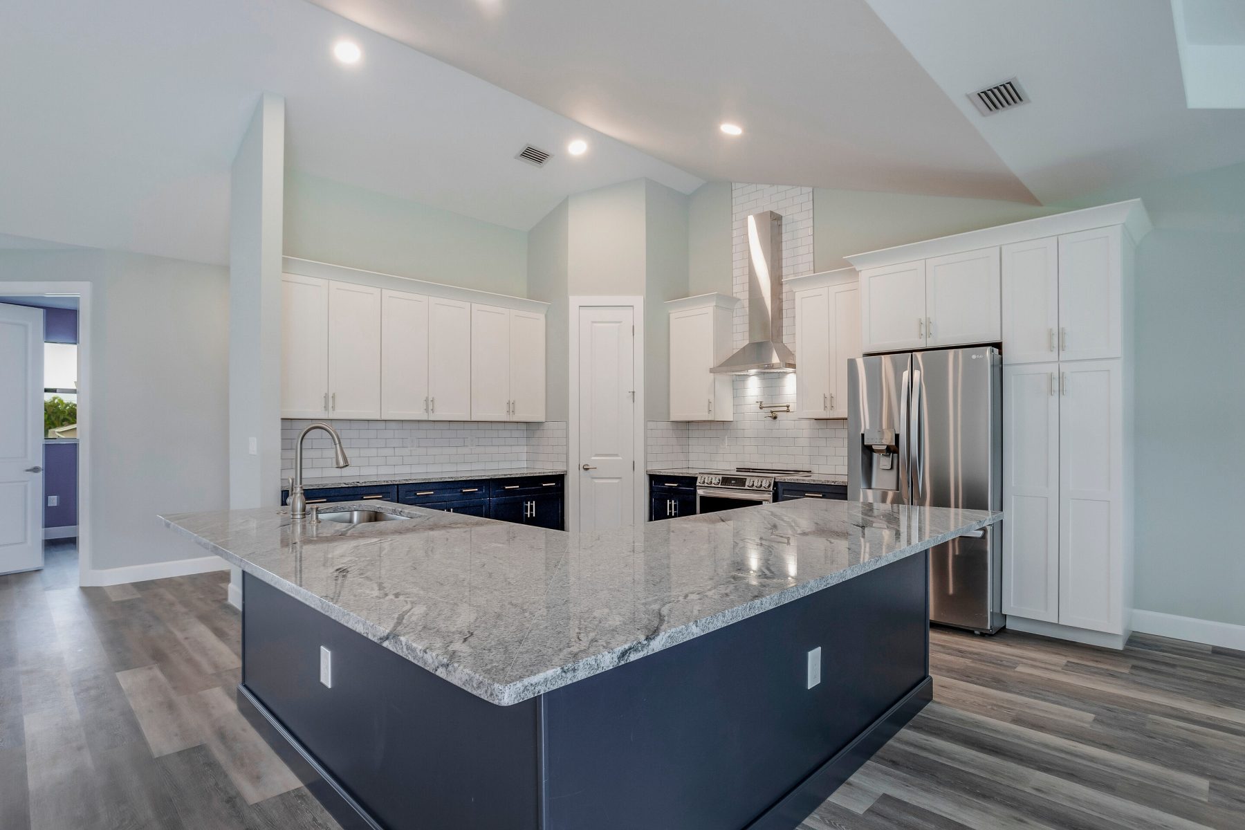 3923-SE-4th-Ave-Cape-Coral-FL-print-011-008-3923SE4thAveCapeCoralFL33904FU-2880x1920-300dpi 3923-SE-4th-Ave-Cape-Coral-FL-print-011-008-3923SE4thAveCapeCoralFL33904FU-2880x1920-300dpi