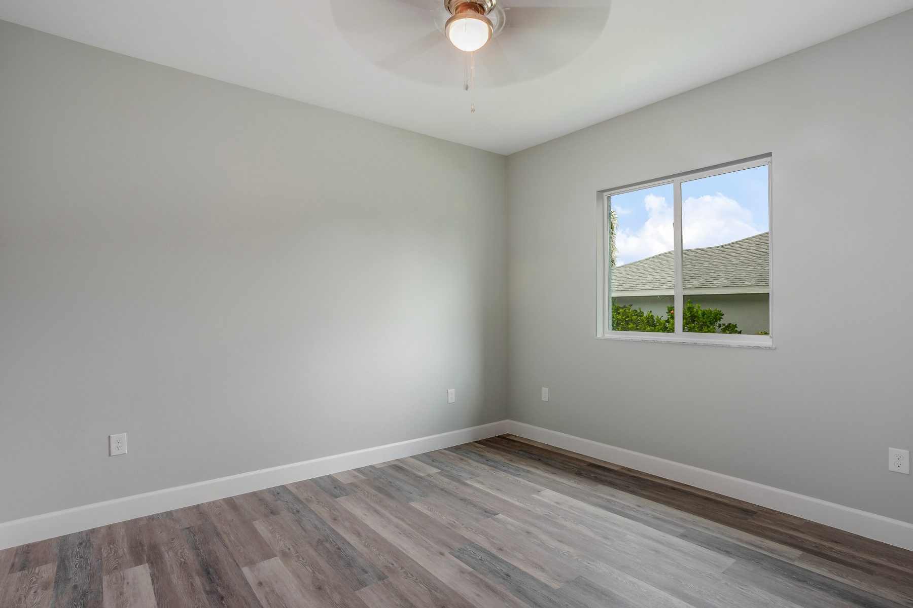 3923-SE-4th-Ave-Cape-Coral-FL-print-015-007-3923SE4thAveCapeCoralFL33904FU-2880x1920-300dpi 3923-SE-4th-Ave-Cape-Coral-FL-print-015-007-3923SE4thAveCapeCoralFL33904FU-2880x1920-300dpi