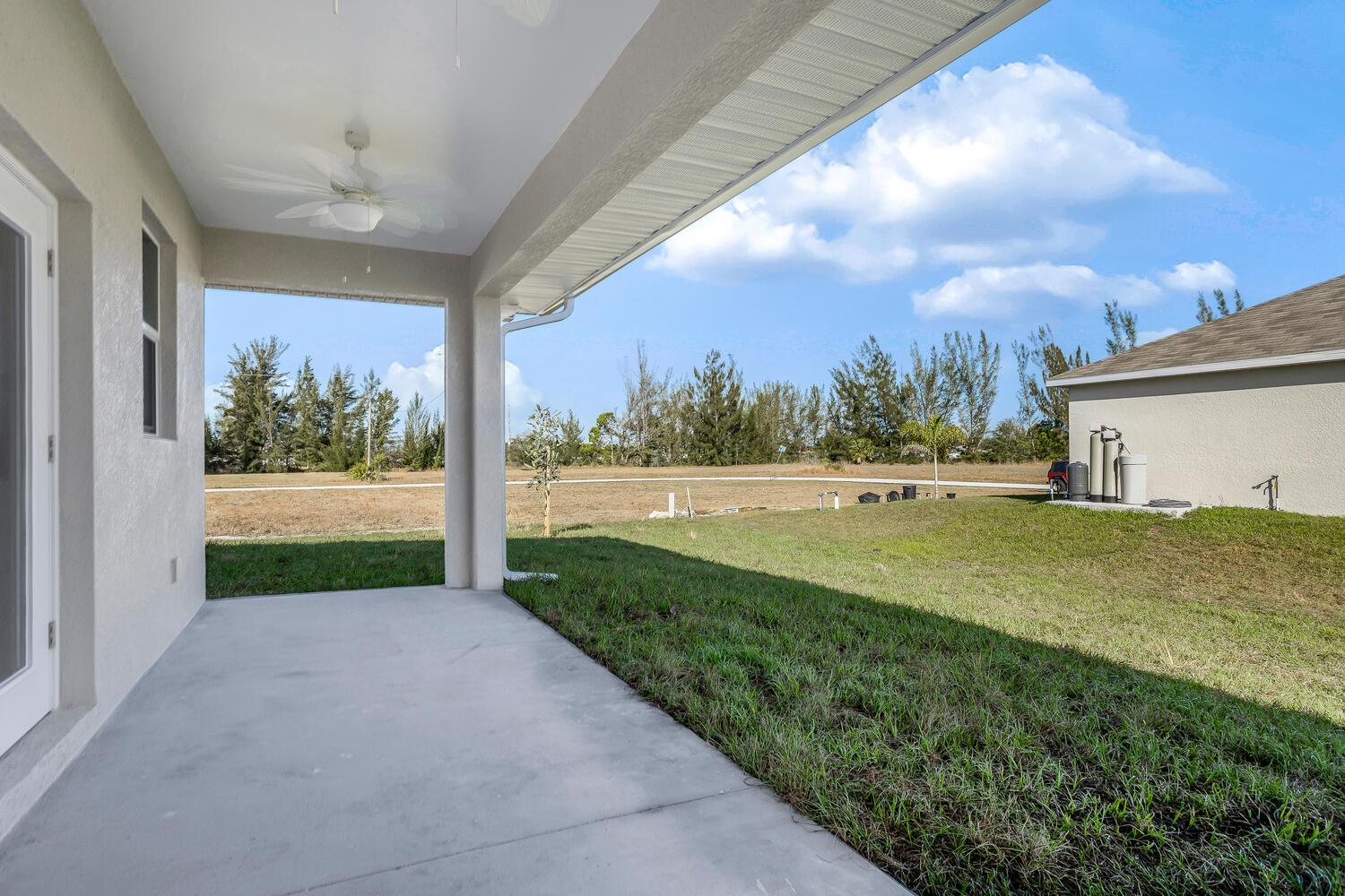 1_1922-NW-22nd-Pl-Cape-Coral-FL-large-005-007-1922NW22ndPlCapeCoralFL33993FU-1500x1000-72dpi 1_1922-NW-22nd-Pl-Cape-Coral-FL-large-005-007-1922NW22ndPlCapeCoralFL33993FU-1500x1000-72dpi