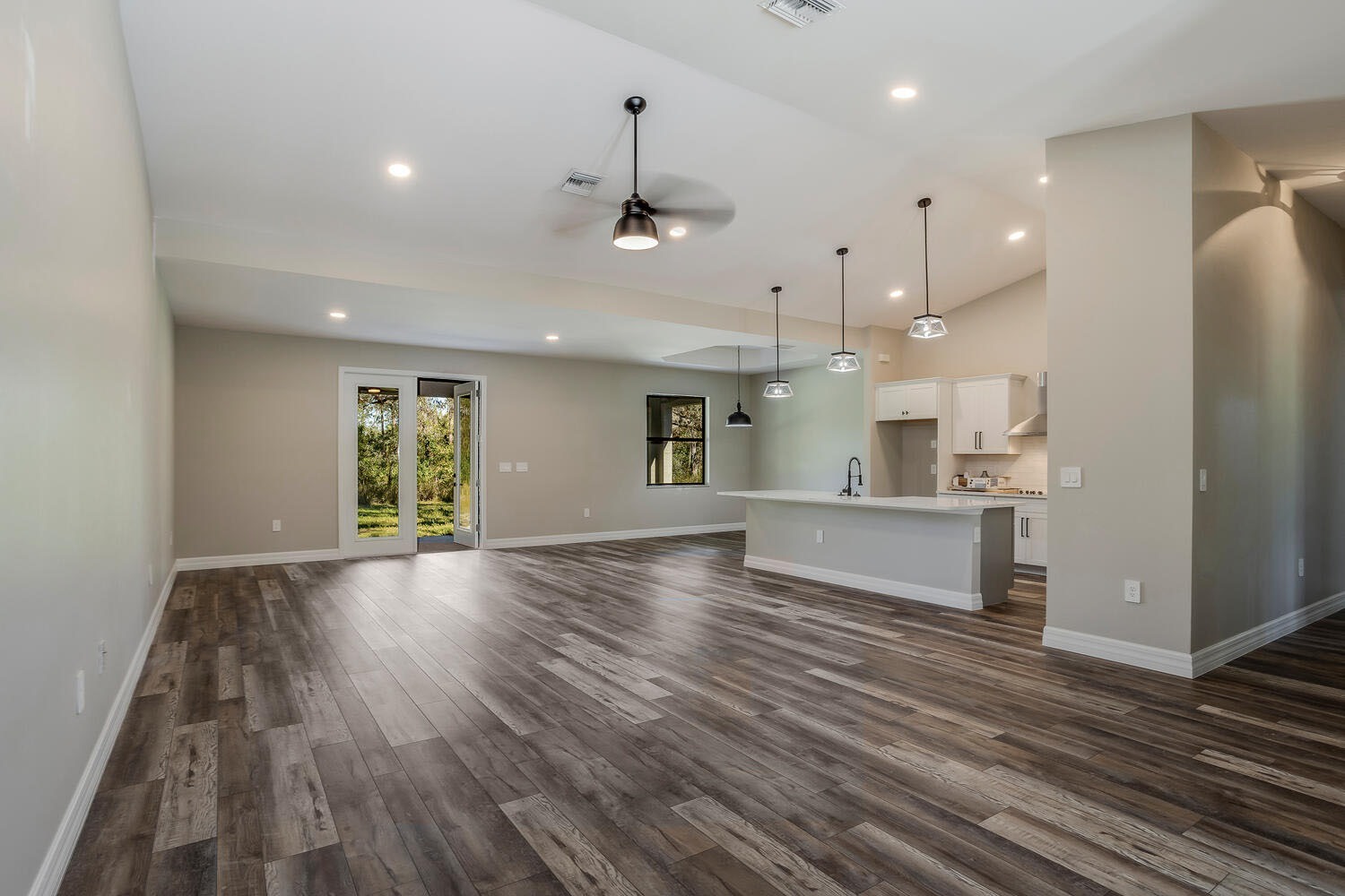1_2391-Lippincott-Rd-Alva-FL-large-010-006-2391LippincottRdAlvaFL33920FUL-1500x1000-72dpi 1_2391-Lippincott-Rd-Alva-FL-large-010-006-2391LippincottRdAlvaFL33920FUL-1500x1000-72dpi