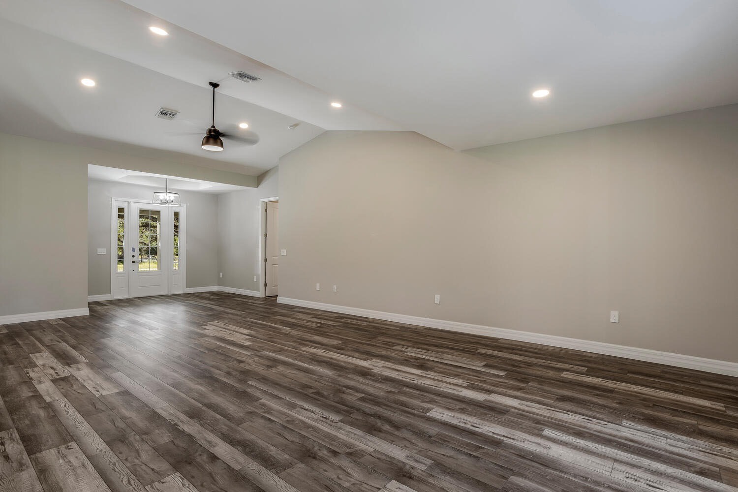 1_2391-Lippincott-Rd-Alva-FL-large-015-012-2391LippincottRdAlvaFL33920FUL-1500x1000-72dpi 1_2391-Lippincott-Rd-Alva-FL-large-015-012-2391LippincottRdAlvaFL33920FUL-1500x1000-72dpi
