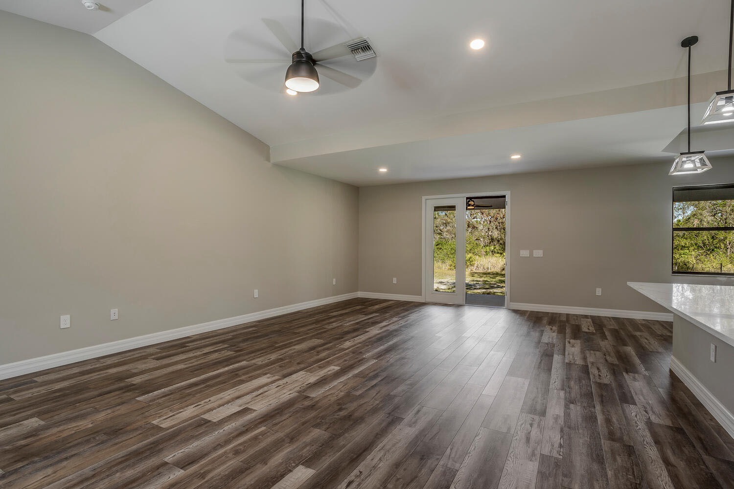 2391-Lippincott-Rd-Alva-FL-large-013-015-2391LippincottRdAlvaFL33920FUL-1500x1000-72dpi 2391-Lippincott-Rd-Alva-FL-large-013-015-2391LippincottRdAlvaFL33920FUL-1500x1000-72dpi
