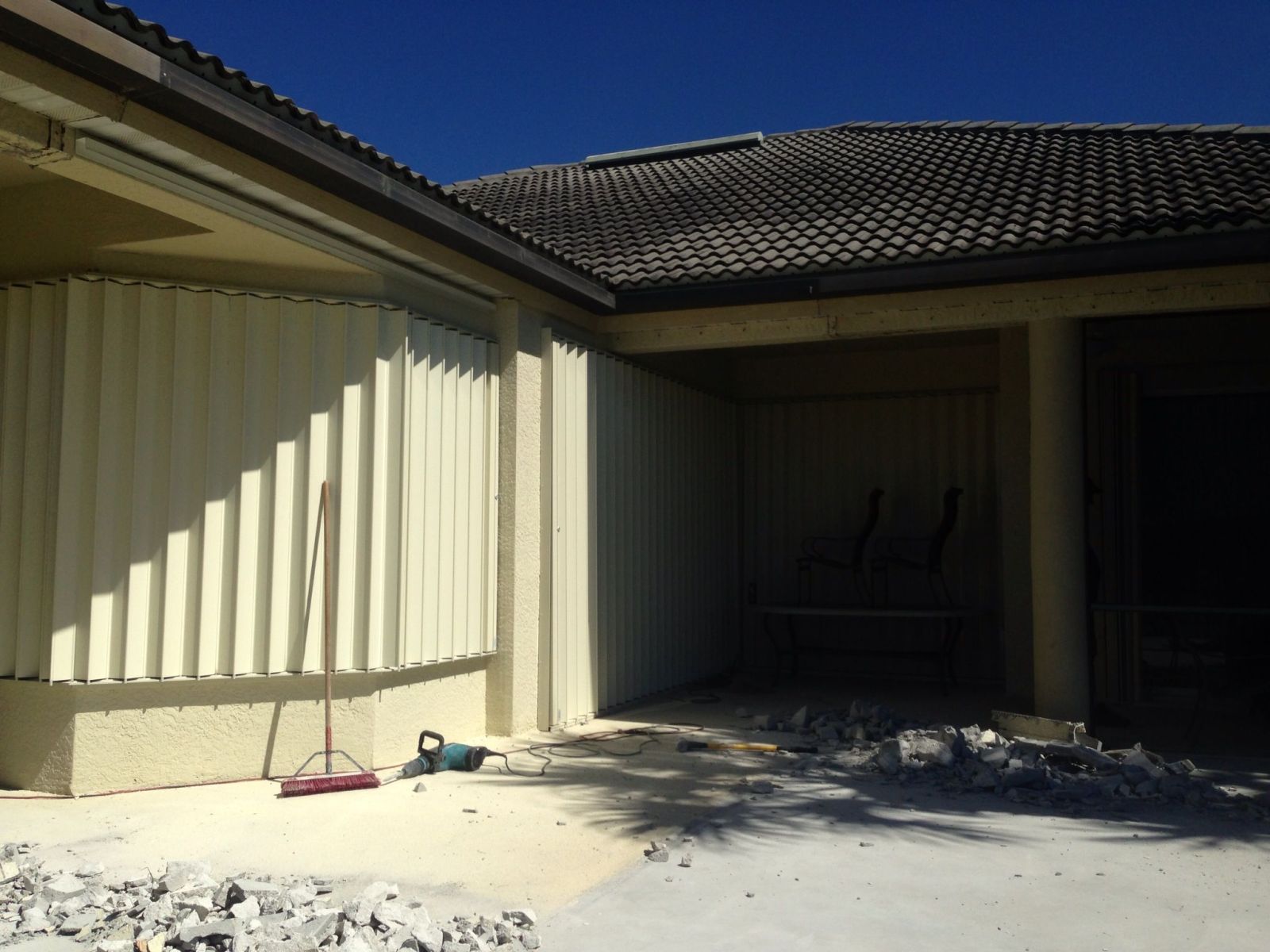 Crown Colony Lanai Extension Crown Colony Lanai Extension